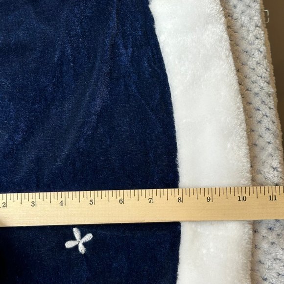 Christmas Midnight Blue White Trim Silhouette Santa Sleigh Reindeer Tree Skirt - Picture 7 of 12